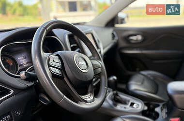 Внедорожник / Кроссовер Jeep Cherokee 2021 в 