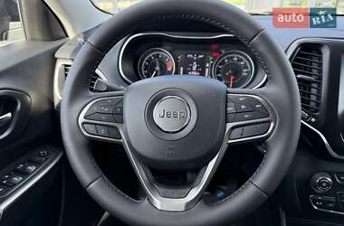 Внедорожник / Кроссовер Jeep Cherokee 2020 в 