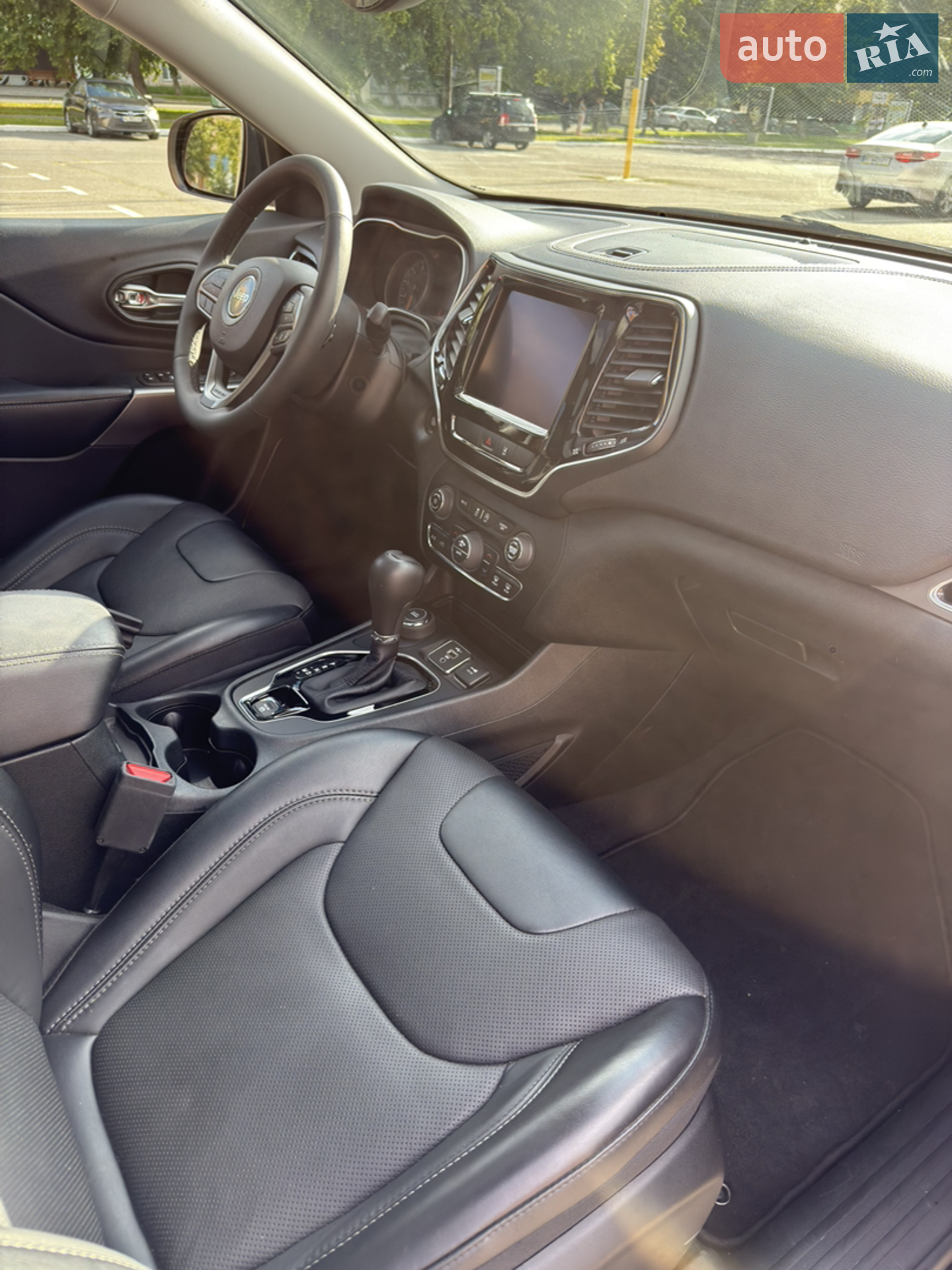 2022 Jeep Cherokee - мініатюра 14