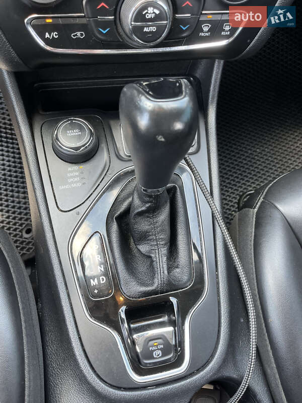 Внедорожник / Кроссовер Jeep Cherokee 2019 в Ивано-Франковске