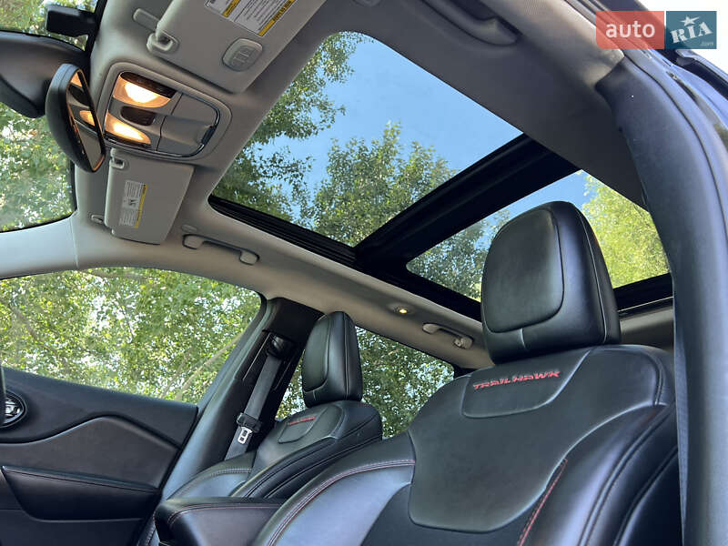 Позашляховик / Кросовер Jeep Cherokee 2021 в Києві
