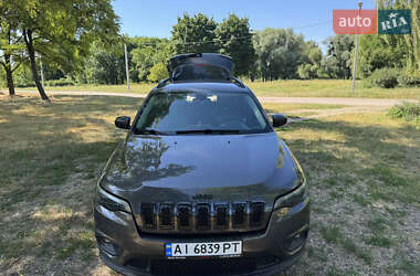 Внедорожник / Кроссовер Jeep Cherokee 2018 в 