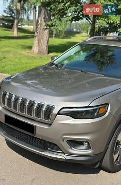Внедорожник / Кроссовер Jeep Cherokee 2019 в Киеве