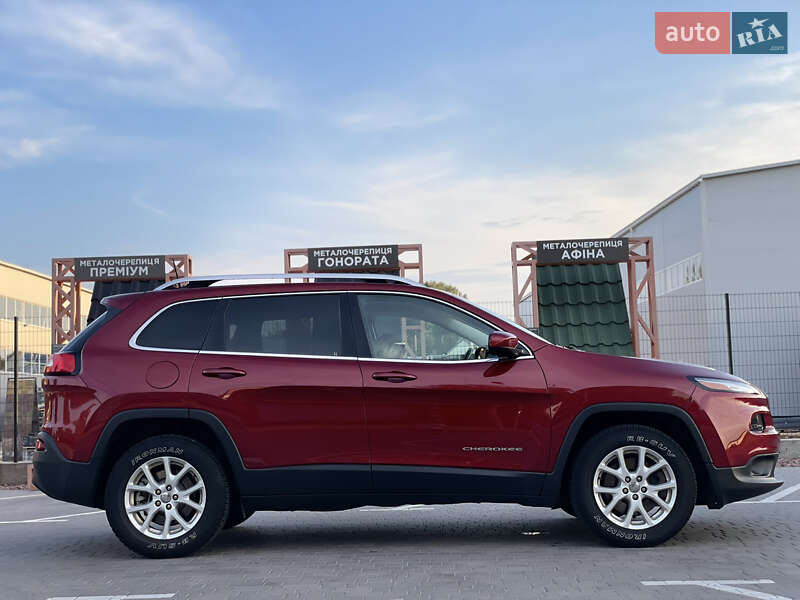 Внедорожник / Кроссовер Jeep Cherokee 2016 в Житомире