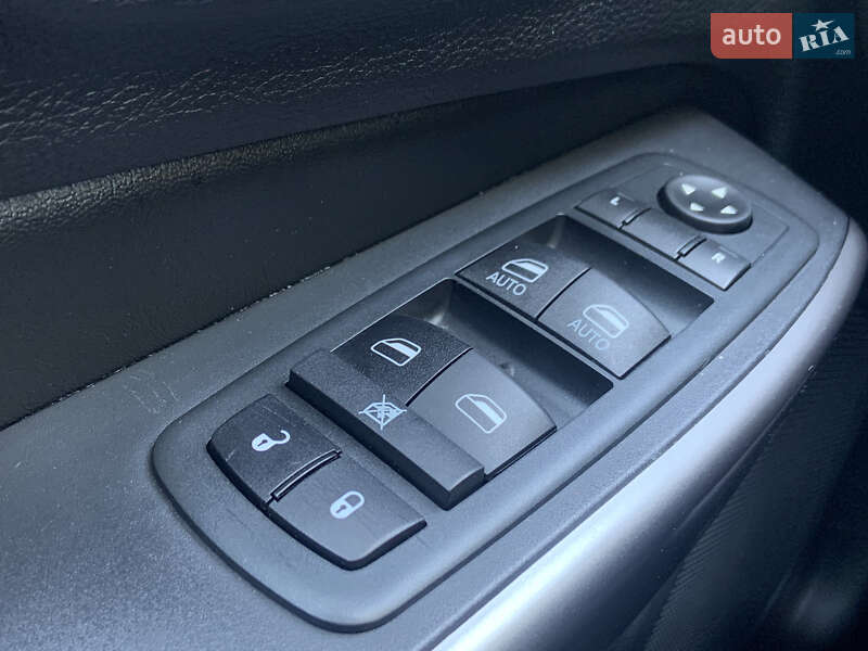 Внедорожник / Кроссовер Jeep Cherokee 2020 в Киеве