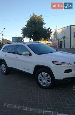 Позашляховик / Кросовер Jeep Cherokee 2015 в 