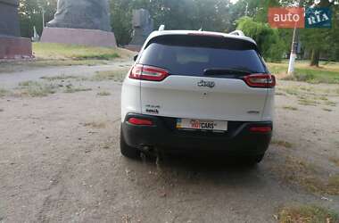 Позашляховик / Кросовер Jeep Cherokee 2015 в 