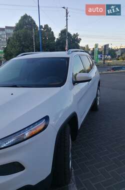 Позашляховик / Кросовер Jeep Cherokee 2015 в 