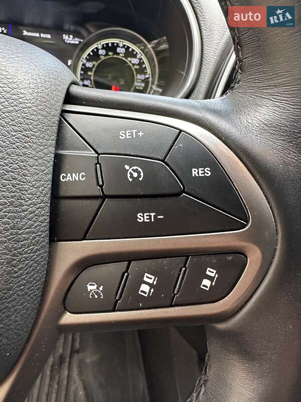 Внедорожник / Кроссовер Jeep Cherokee 2018 в Белогородке