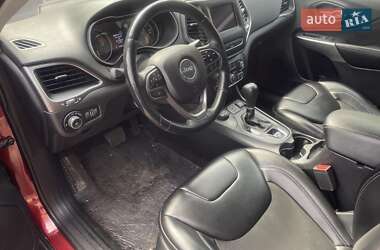 Внедорожник / Кроссовер Jeep Cherokee 2018 в 