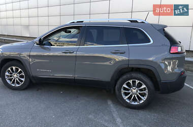Внедорожник / Кроссовер Jeep Cherokee 2020 в 