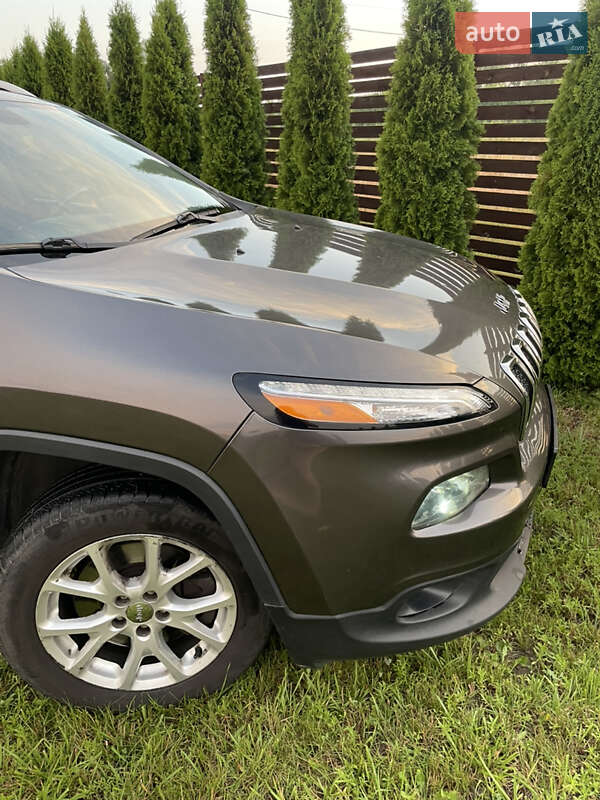 Позашляховик / Кросовер Jeep Cherokee 2016 в Києві