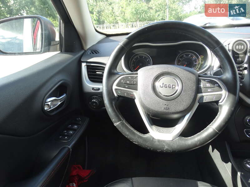 Внедорожник / Кроссовер Jeep Cherokee 2015 в Киеве фото 22 Внедорожник / Кроссовер Jeep Cherokee 2015 в Киеве
