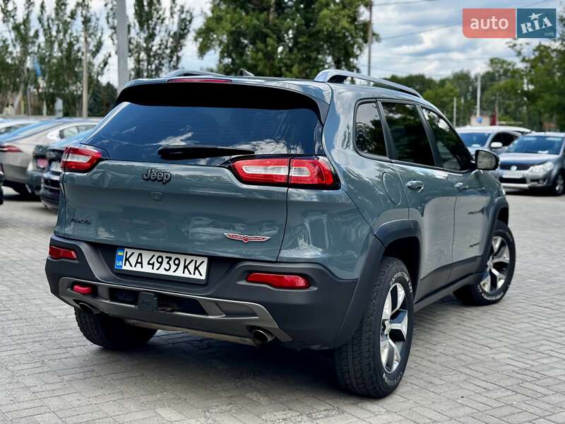 Внедорожник / Кроссовер Jeep Cherokee 2016 в Днепре