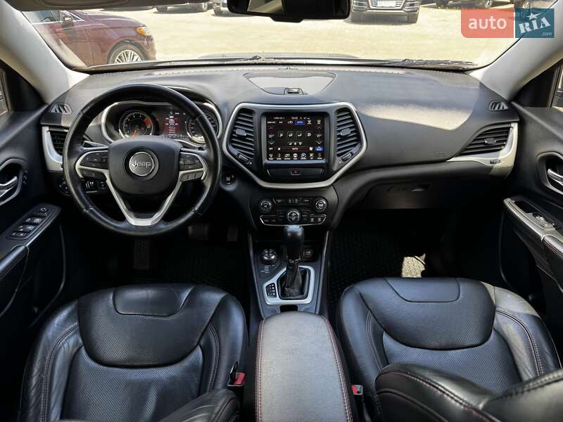 Внедорожник / Кроссовер Jeep Cherokee 2016 в Днепре