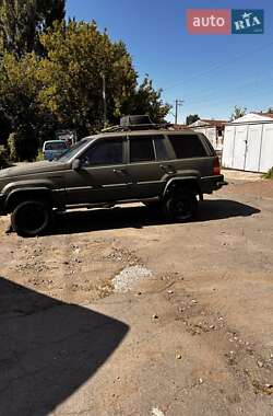 Внедорожник / Кроссовер Jeep Cherokee 1995 в 