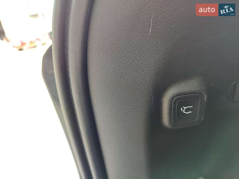 Внедорожник / Кроссовер Jeep Cherokee 2019 в Ровно