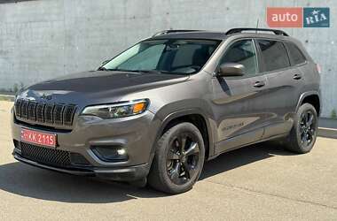 Внедорожник / Кроссовер Jeep Cherokee 2019 в 