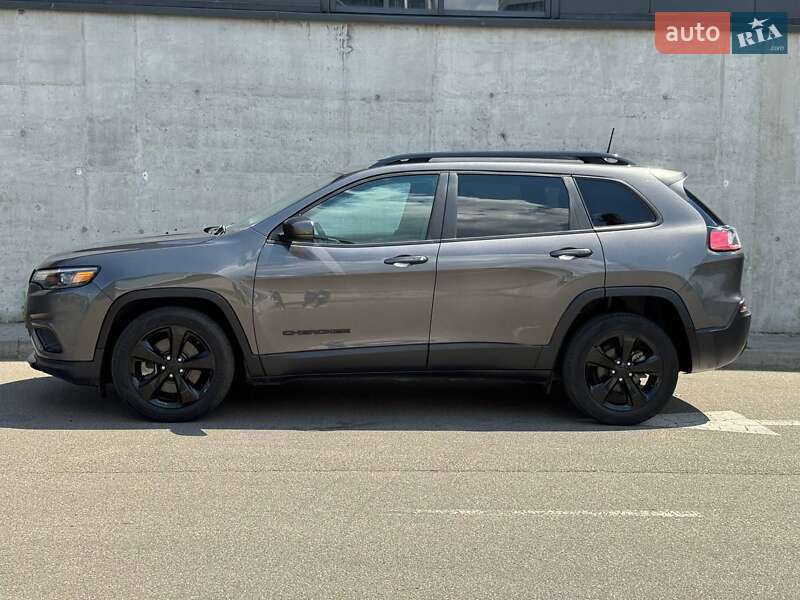 Внедорожник / Кроссовер Jeep Cherokee 2019 в Киеве