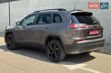 Внедорожник / Кроссовер Jeep Cherokee 2019 в 