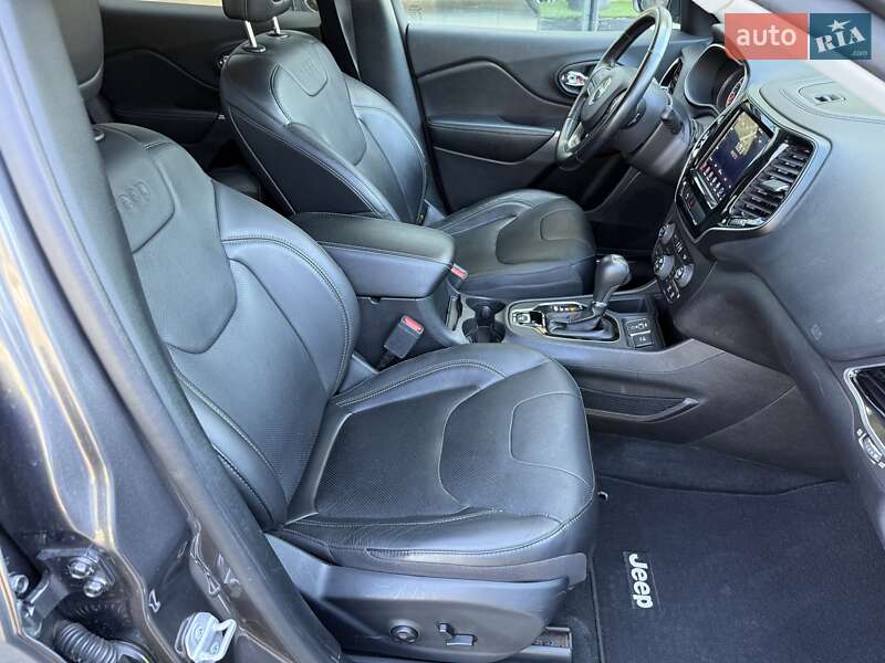 Внедорожник / Кроссовер Jeep Cherokee 2019 в Одессе