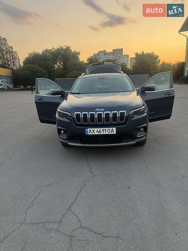Внедорожник / Кроссовер Jeep Cherokee 2020 в Харькове