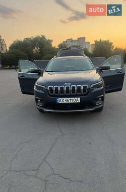 Внедорожник / Кроссовер Jeep Cherokee 2020 в 