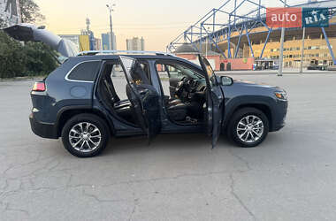 Внедорожник / Кроссовер Jeep Cherokee 2020 в 