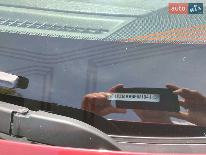 Внедорожник / Кроссовер Jeep Cherokee 2013 в Харькове