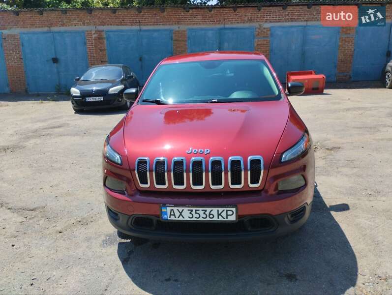 Внедорожник / Кроссовер Jeep Cherokee 2013 в Харькове