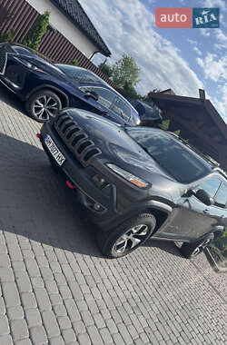 Внедорожник / Кроссовер Jeep Cherokee 2017 в 