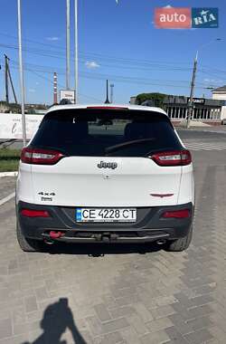 Внедорожник / Кроссовер Jeep Cherokee 2015 в 