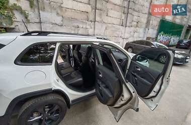 Внедорожник / Кроссовер Jeep Cherokee 2019 в 
