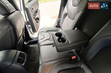 Внедорожник / Кроссовер Jeep Cherokee 2019 в 