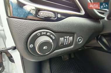 Внедорожник / Кроссовер Jeep Cherokee 2019 в 