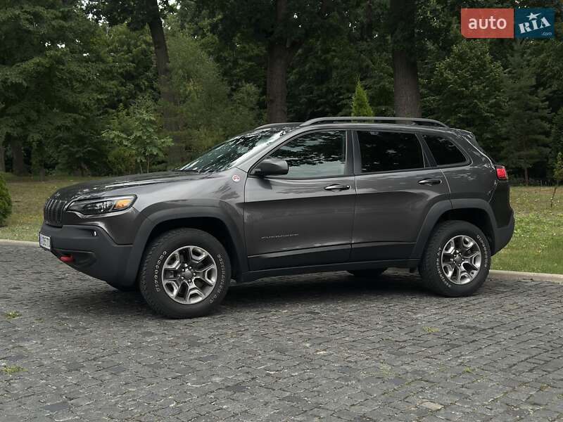 Внедорожник / Кроссовер Jeep Cherokee 2018 в Киеве