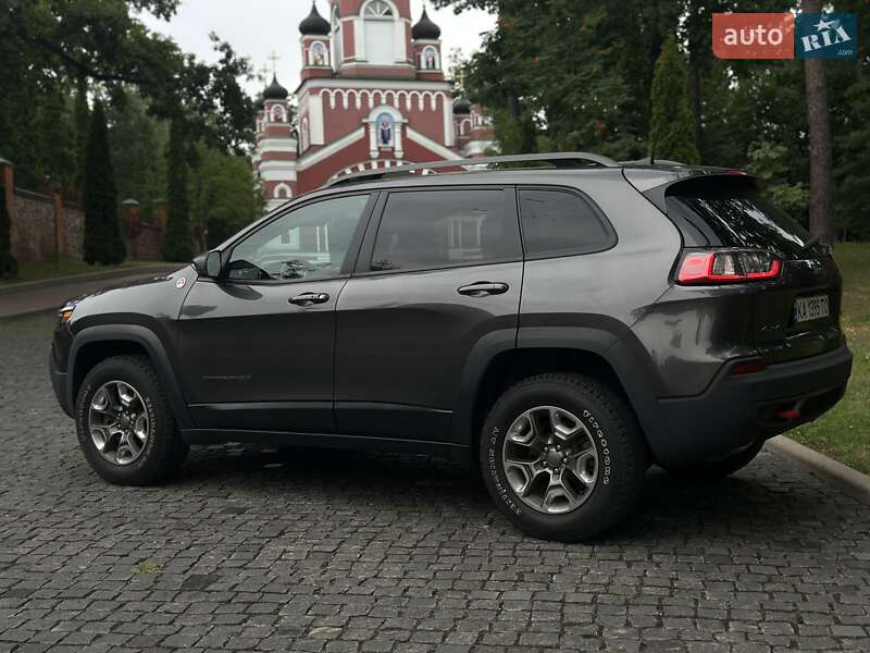 Внедорожник / Кроссовер Jeep Cherokee 2018 в Киеве