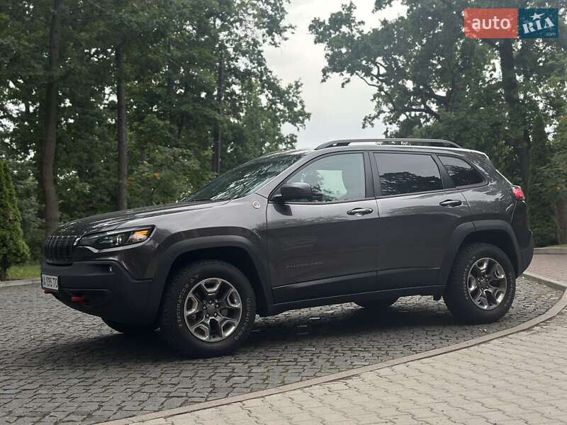 Внедорожник / Кроссовер Jeep Cherokee 2018 в Киеве