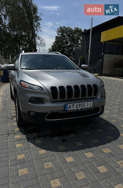 Внедорожник / Кроссовер Jeep Cherokee 2016 в 