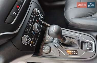 Внедорожник / Кроссовер Jeep Cherokee 2020 в 