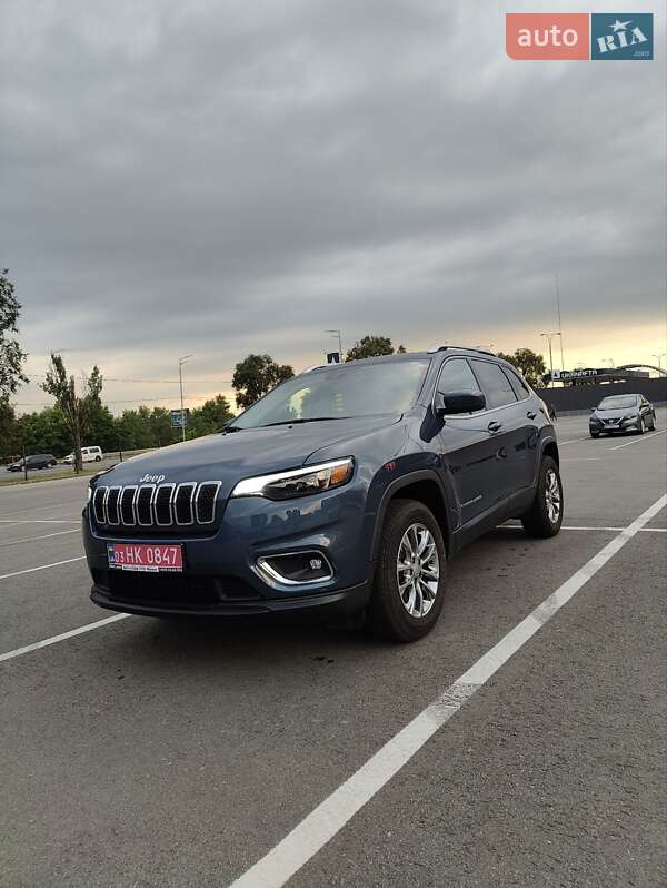 Внедорожник / Кроссовер Jeep Cherokee 2020 в 