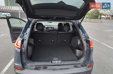 Внедорожник / Кроссовер Jeep Cherokee 2020 в 