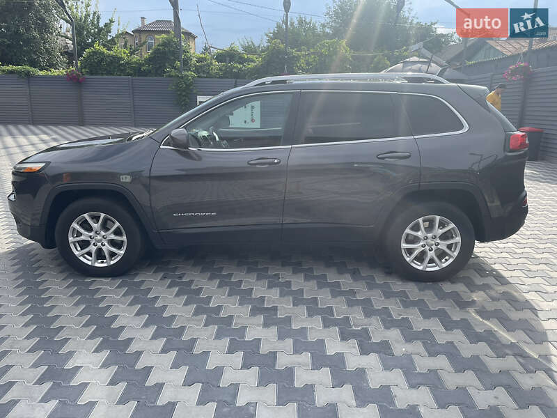 Внедорожник / Кроссовер Jeep Cherokee 2016 в Харькове
