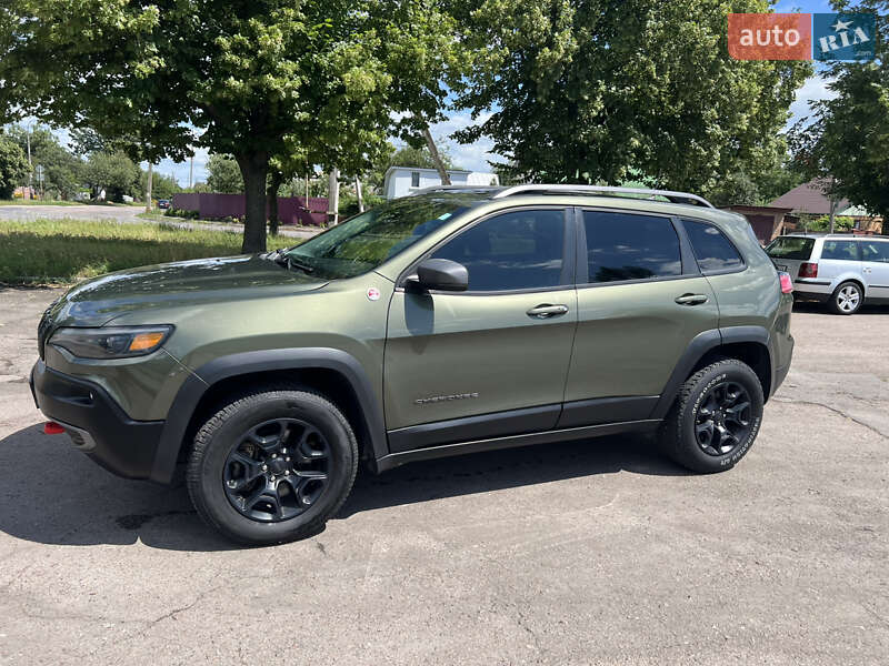 Внедорожник / Кроссовер Jeep Cherokee 2020 в Чернигове