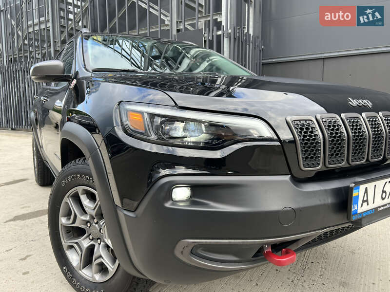 Внедорожник / Кроссовер Jeep Cherokee 2019 в Киеве