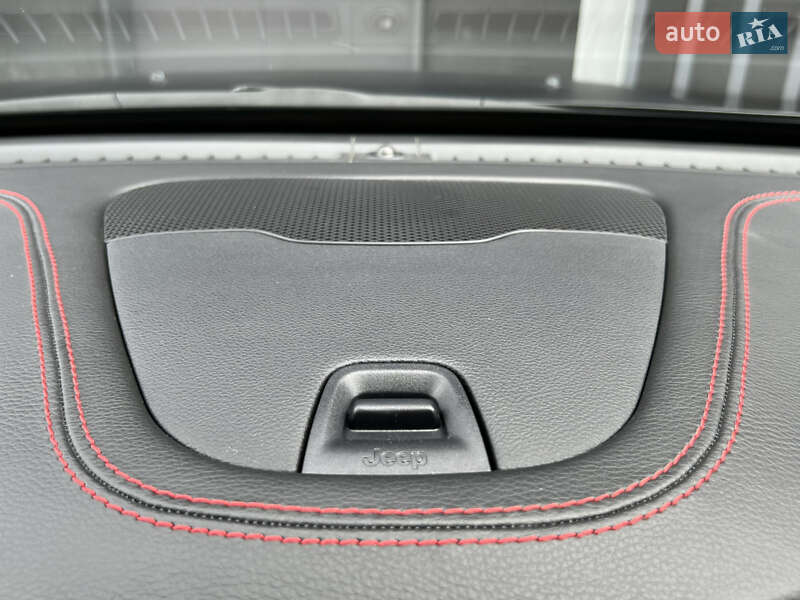 Внедорожник / Кроссовер Jeep Cherokee 2019 в Киеве