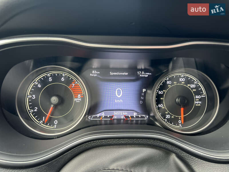 Внедорожник / Кроссовер Jeep Cherokee 2019 в Киеве