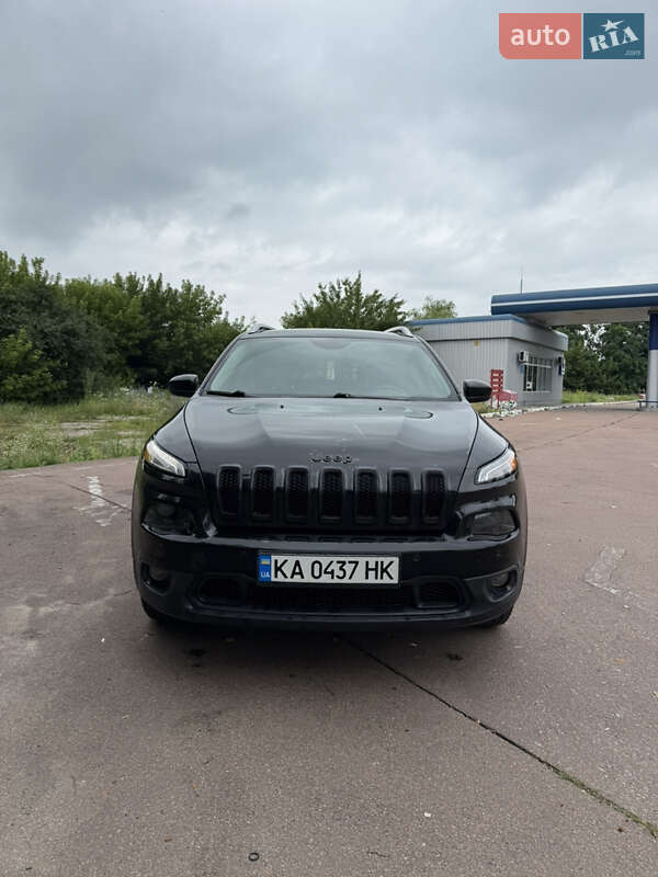 Внедорожник / Кроссовер Jeep Cherokee 2013 в Шостке