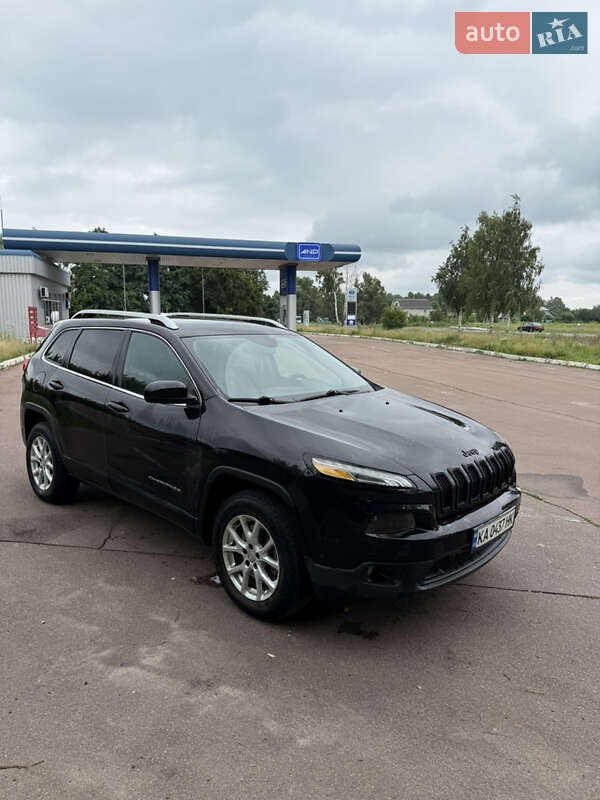 Внедорожник / Кроссовер Jeep Cherokee 2013 в Шостке
