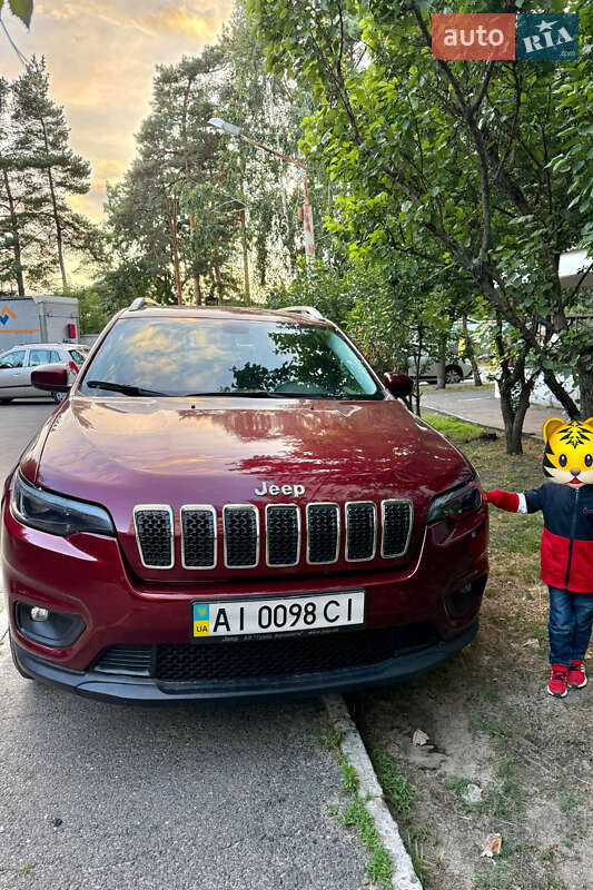 Внедорожник / Кроссовер Jeep Cherokee 2019 в Киеве